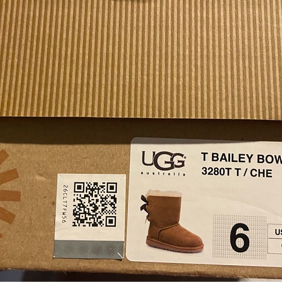 Ugg T Bailey Bow - Picture 2 of 7